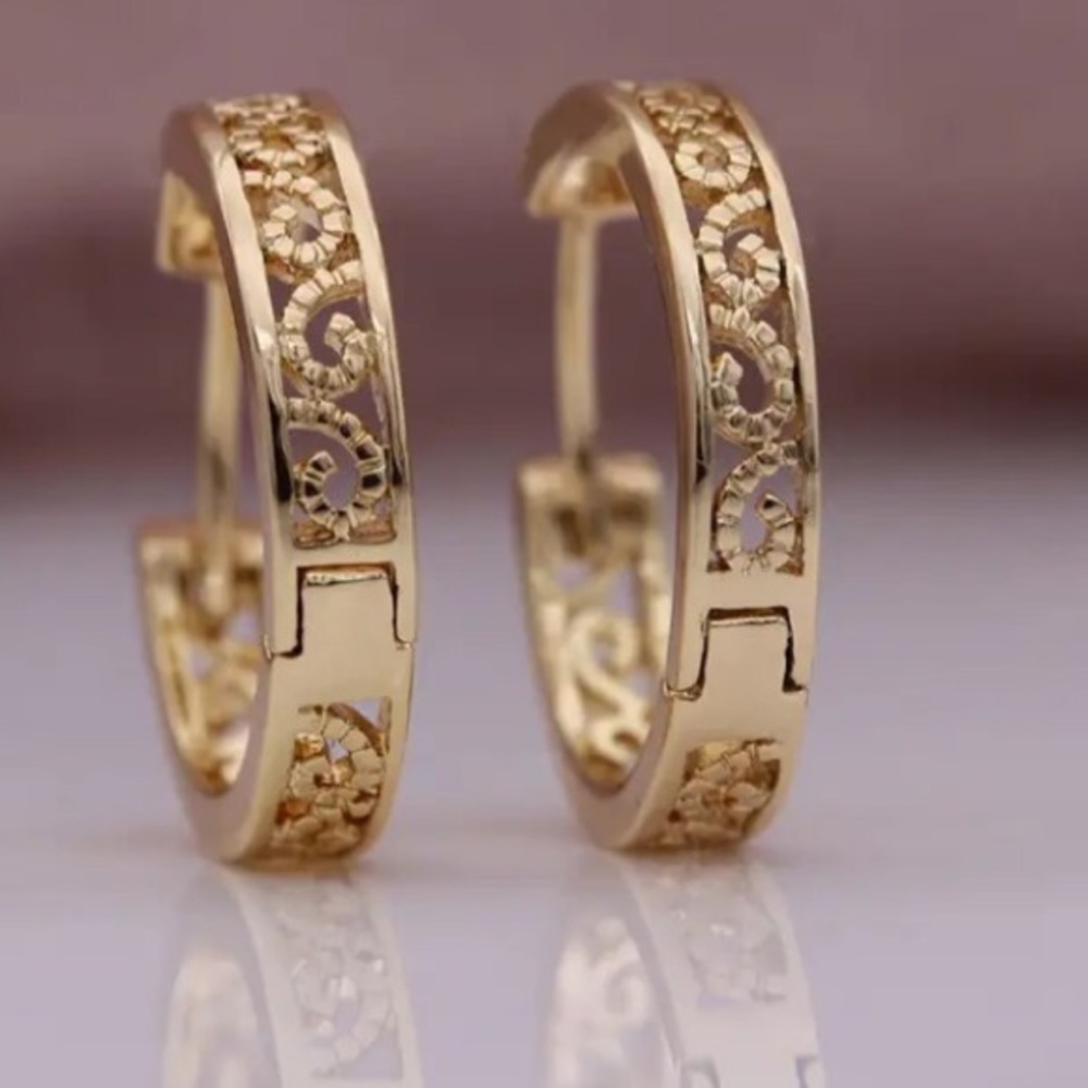 🌟 Gold Plated Hoop Earrings